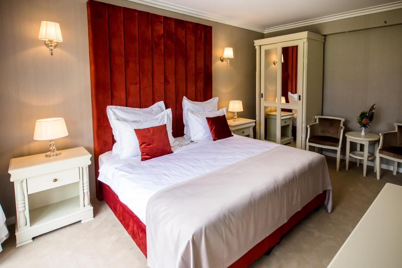 Hotel Carpat Inn Azuga Eksteriør billede