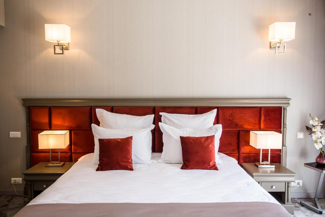 Hotel Carpat Inn Azuga Eksteriør billede