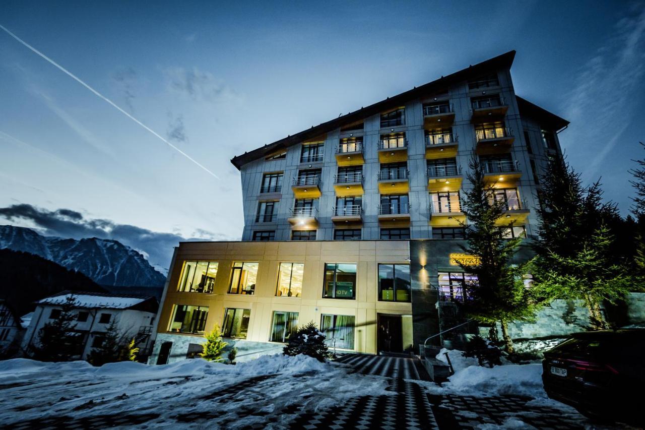 Hotel Carpat Inn Azuga Eksteriør billede